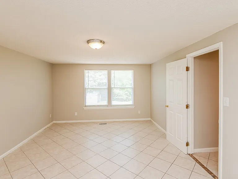 3204 Old House Cir — Photo 10