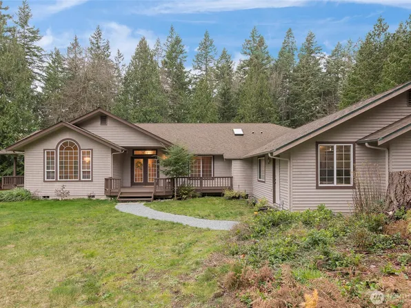 250 Saylor Road, Camano Island, WA 98282