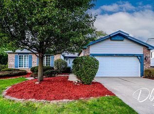 1614 Nightengale Cir, Lindenhurst, IL 60046