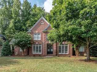 18417 Indian Oaks Ln, Davidson, NC 28036