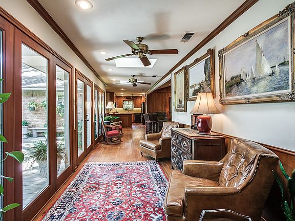 4th image of 833 Northlake Dr