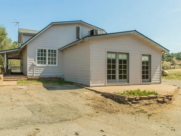 31979 Lockwood Ln, Prather, CA 93651