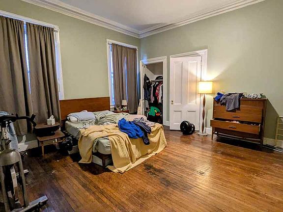 3rd image of 1321 Eutaw Pl #2R