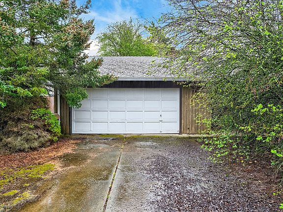 3rd image of 17700 Arbor Ln