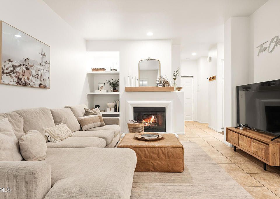 1st image of 272 Camino Cortina