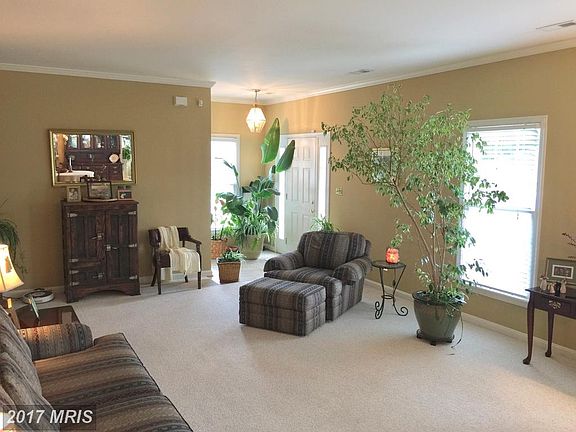 5th image of 7014 Radford Dr