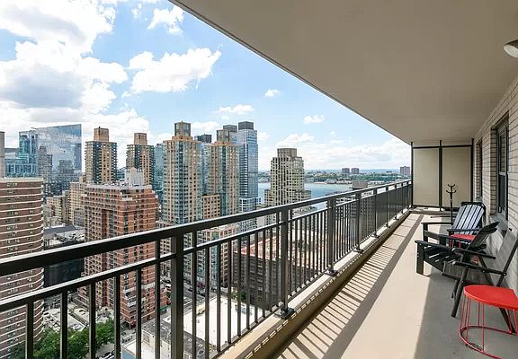 4th image of 142 W End Ave APT 29U