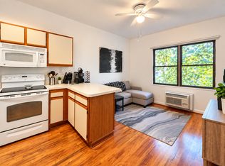 356 1st St APT 3R, Hoboken, NJ 07030