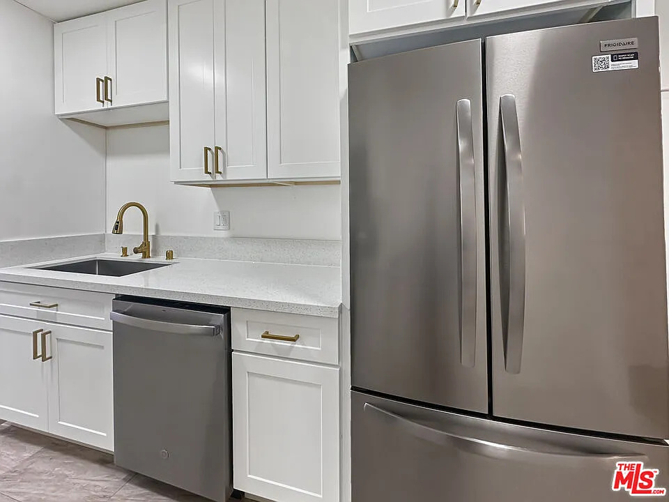 2 bed, 1.0 bath, $2,795 — Photo 4