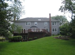 1323 E Gartner Rd, Naperville, IL 60540