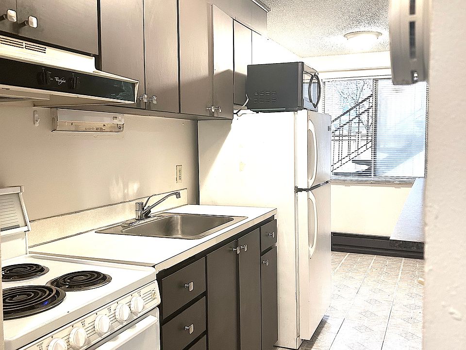 1st image of 239 Williams Ave N #1