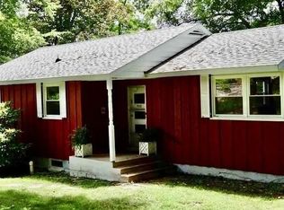 908 Rosser Ln, Charlottesville, VA 22903
