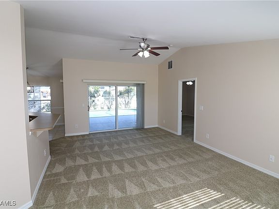 3rd image of 923 SW 35th St