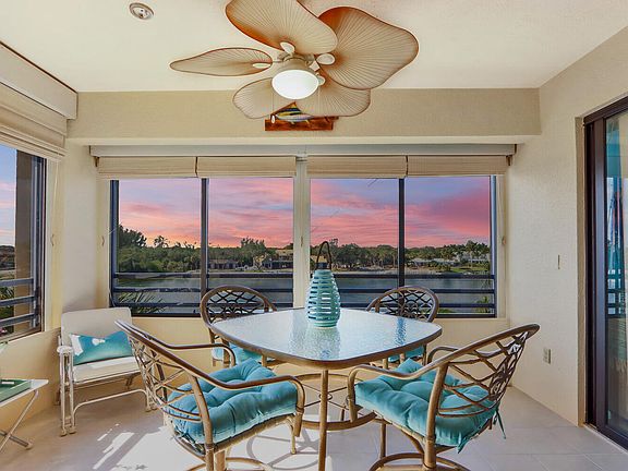 4th image of 844 Oak Harbour Dr #844-C-1