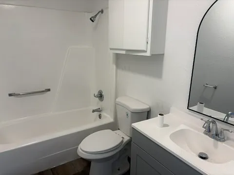 565-587 N Cherokee St #10 — Photo 6