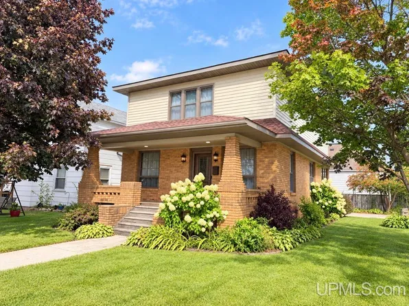 202 Stephenson Ave, Escanaba, MI 49829