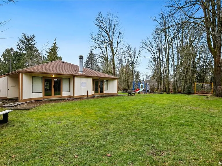 2025 SE 8th Dr — Photo 50