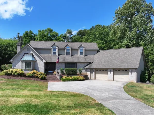 5007 Cobblestone Dr, Danville, VA 24540