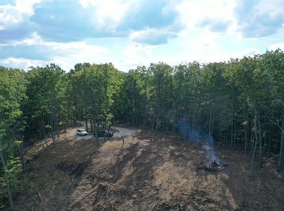 4th image of 520 Bear Knob Ln