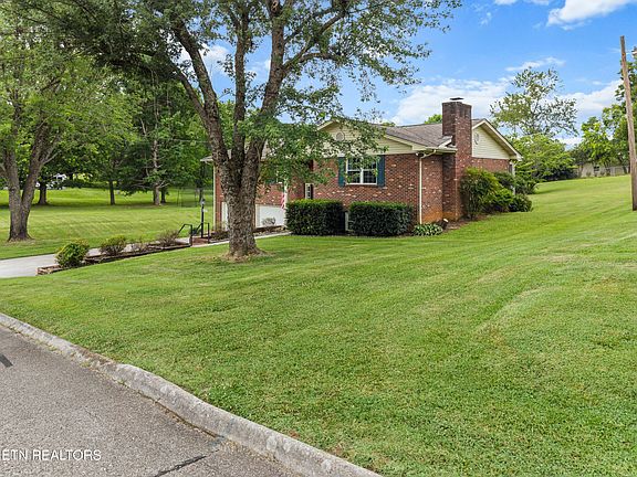2nd image of 223 Candora Rd