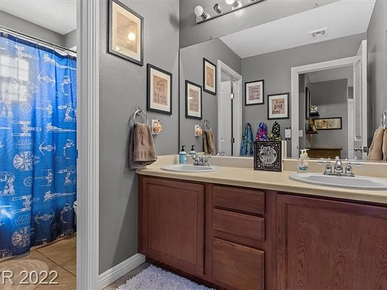 7725 Donner Peak St — Photo 37