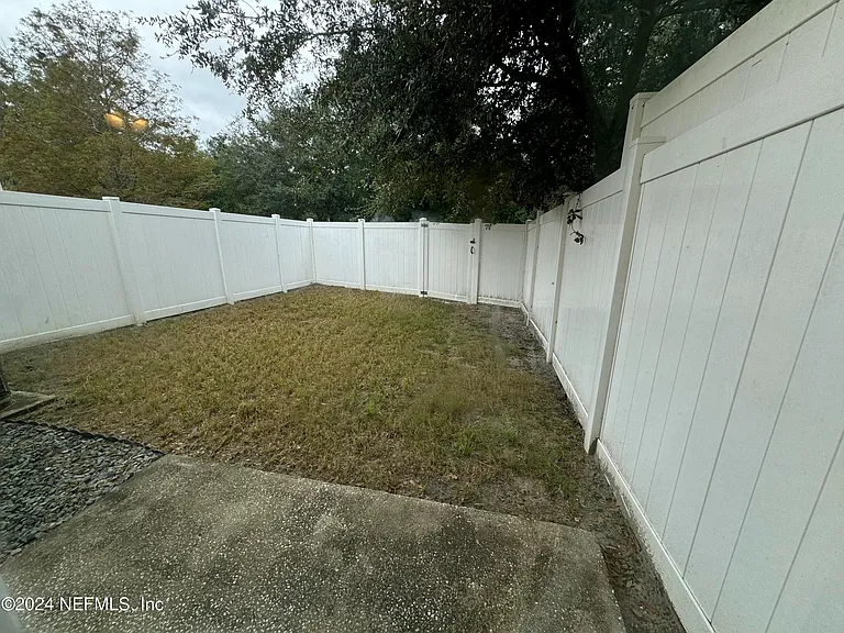 8224 Halls Hammock Ct — Photo 3