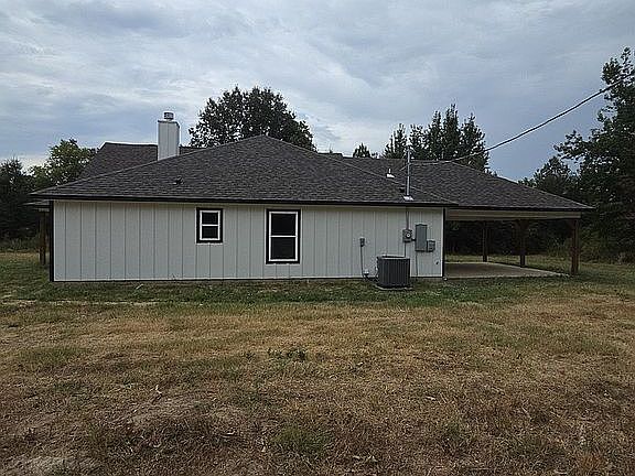 3rd image of 683 County Road 336