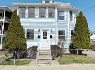 33 Fairlawn Ave, Woonsocket, RI 02895