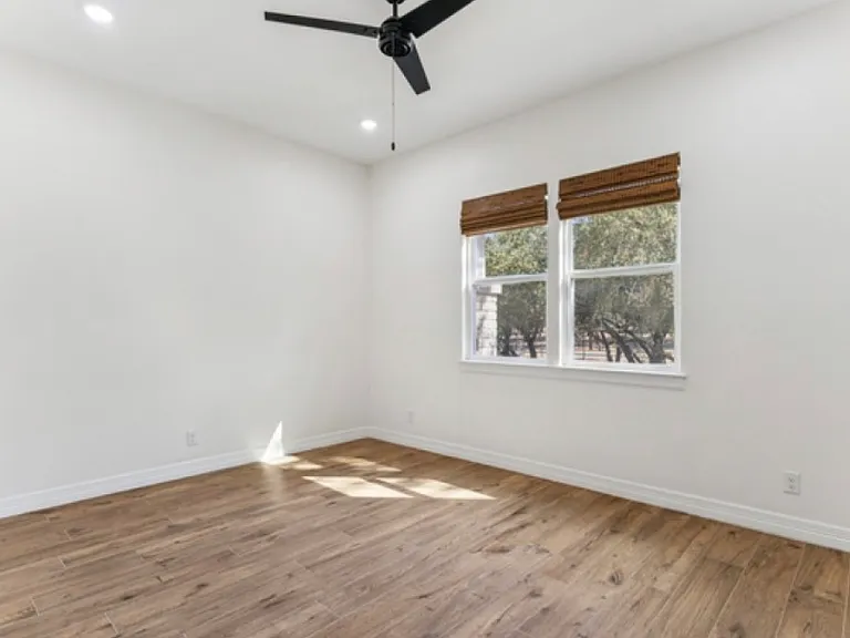5571 Eichman Rd — Photo 16
