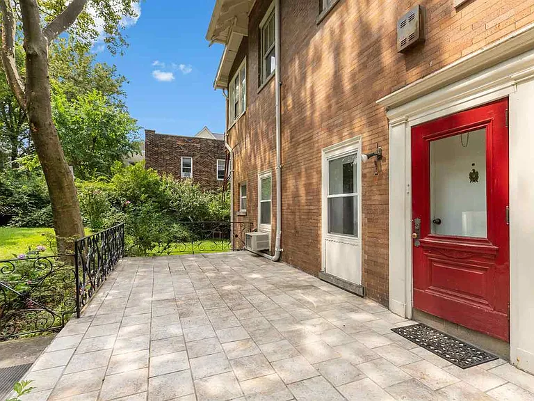 710 Boulevard E #1 — Photo 25