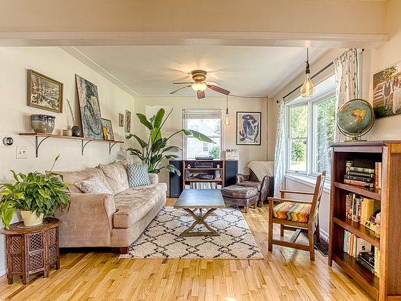 2nd image of 3255 Woodbine Ave SW