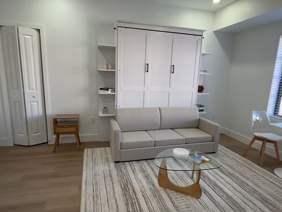 2nd image of 1619 Jefferson Ave APT 1