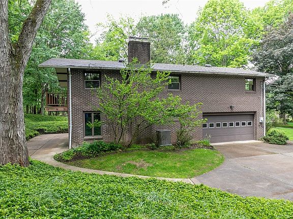 3rd image of 3476 Treeline Dr