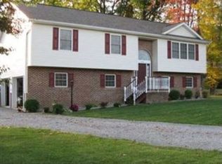 2148 Prospect Rd, Prospect, PA 16052