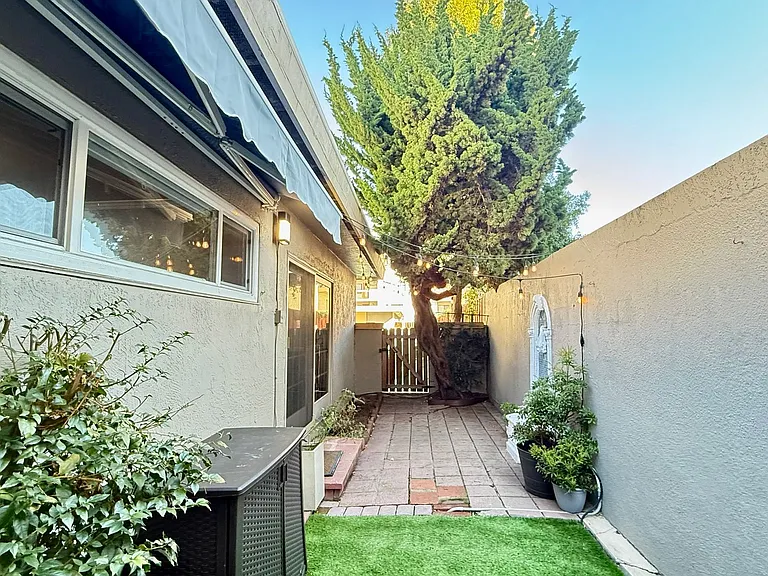 330 Vernon St #111 — Photo 9