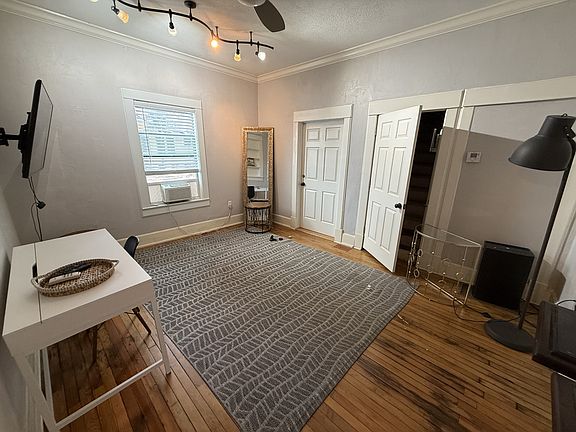 3rd image of 824 E University Ave #B