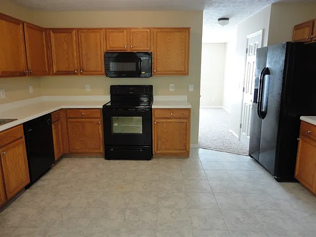 3711 Crescent Hill Ln NW — Photo 2