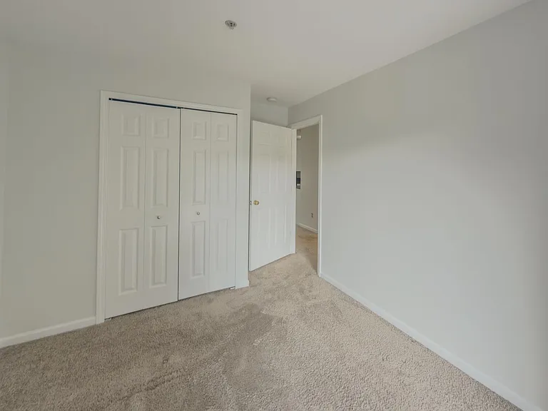 4306 Maple St — Photo 15