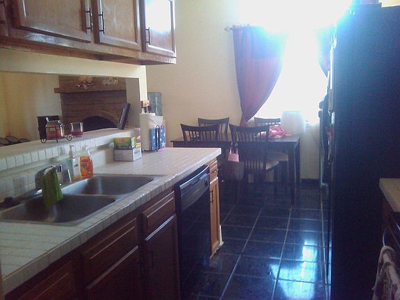 kitchen and breakfast bar