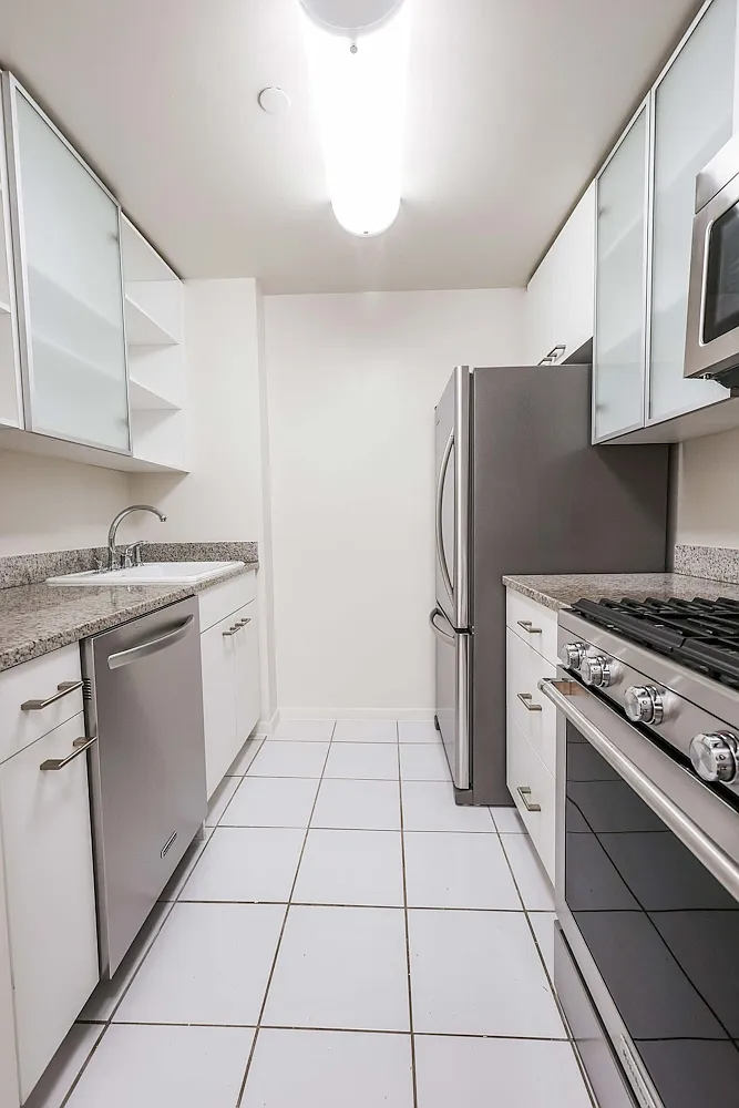 180 West 20th Street — Photo 3