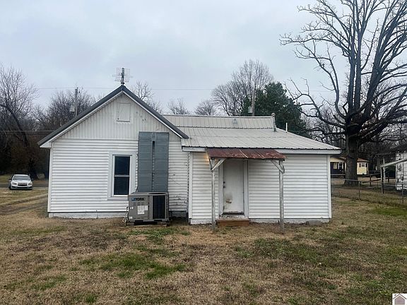 3rd image of 2032 Center St