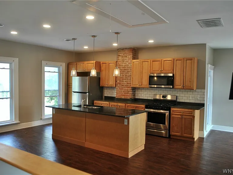 124 Normal Ave #2 — Photo 4