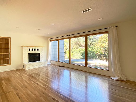 Living room with lots of natural light.