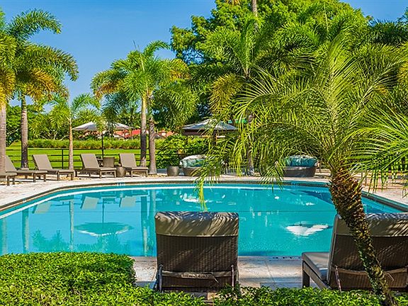 swimming pool heated