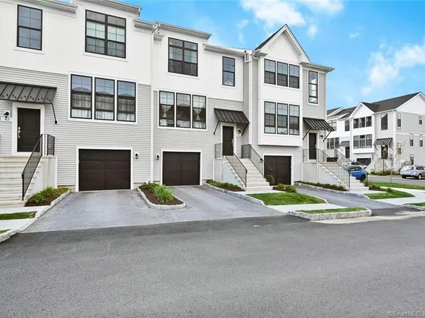 44 Brentwood Circle #44, Danbury, CT 06810