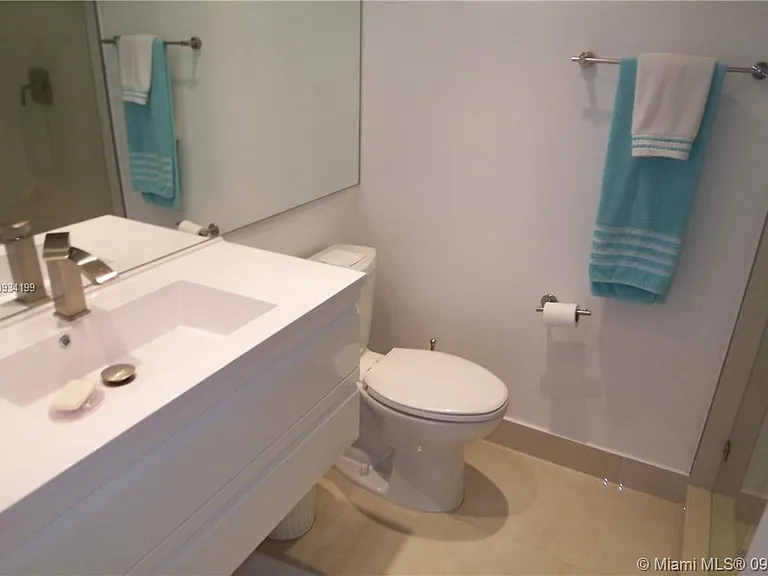 5161 Collins Ave #806 — Photo 18