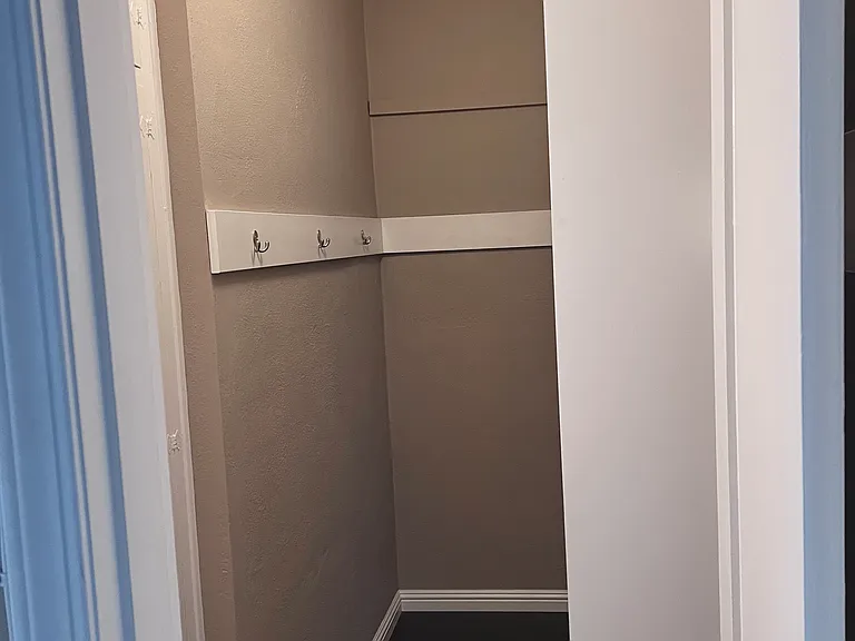 Walk-in closet