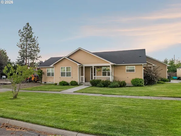 3010 5th St, Baker City, OR 97814