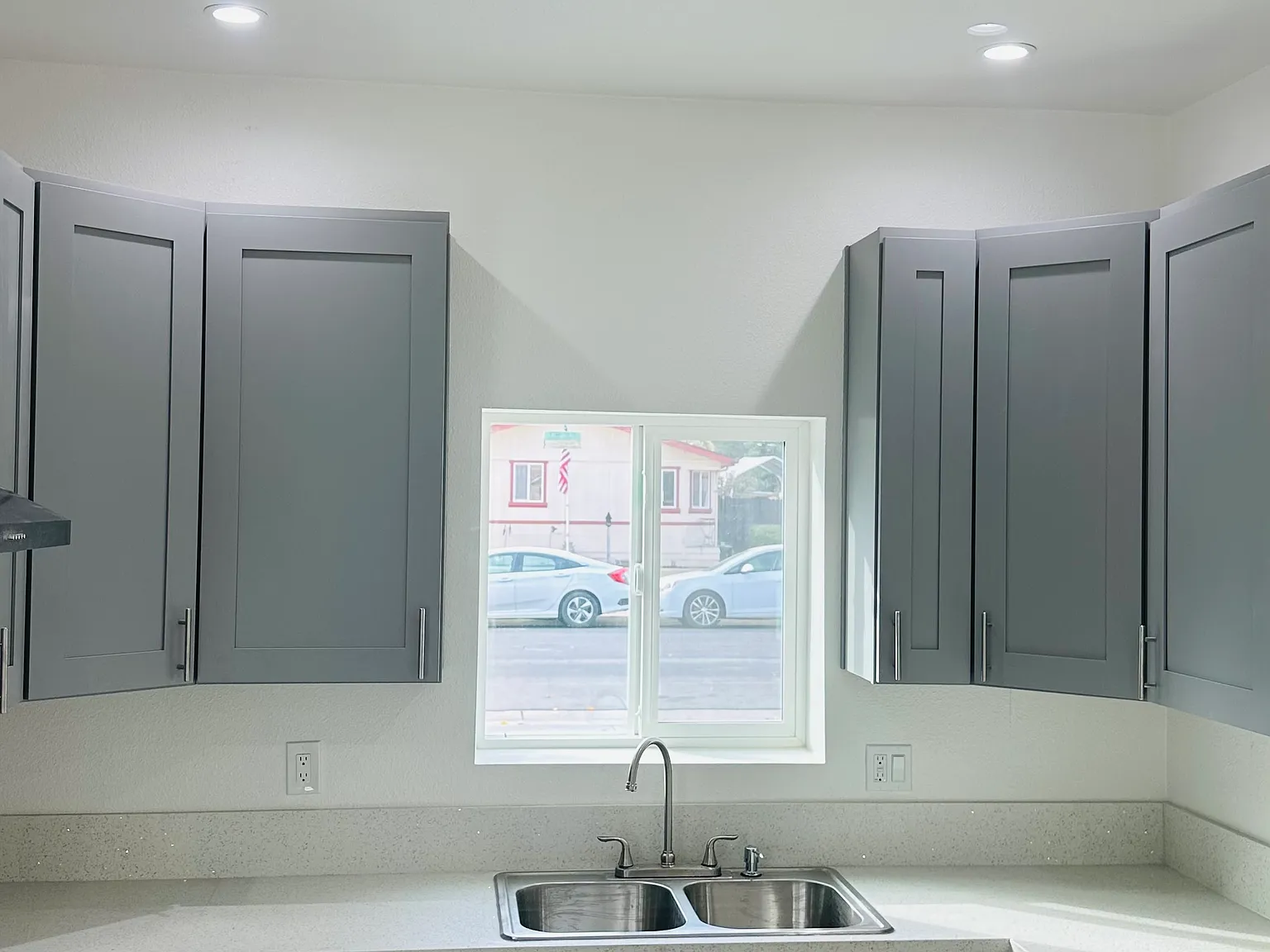 1 bed, 400 sqft, $1,700 — Photo 4