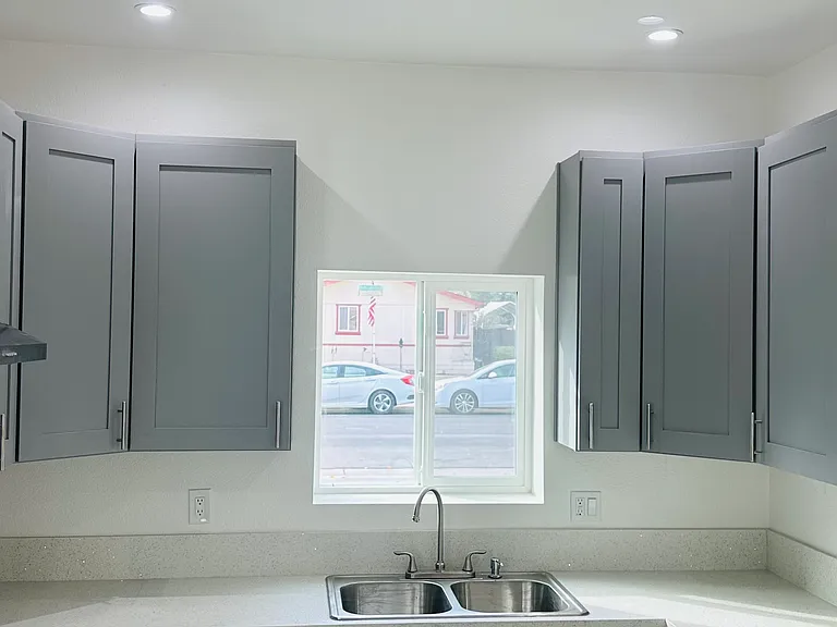 8042 Yolanda Ave — Photo 4